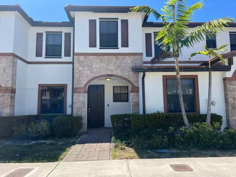 10618 W 33rd Way #10618, Hialeah, FL 33018