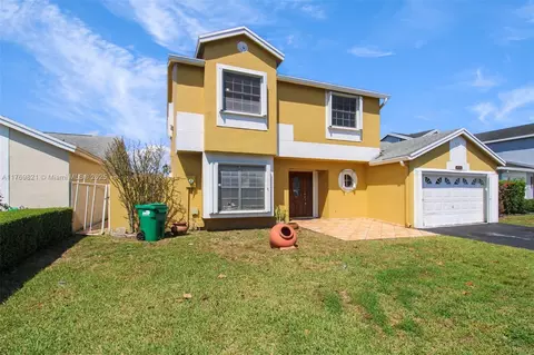 14581 SW 95th Ln, Miami, FL 33186