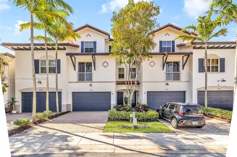 4718 S Prive Cir, Delray Beach, FL 33445
