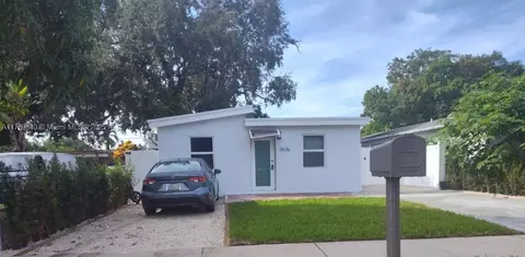 5636 Arthur St, Hollywood, FL 33021