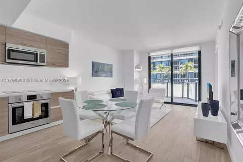 1300 S Miami Ave #1208, Miami, FL 33130