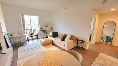 10 Aragon Ave #1513, Coral Gables, FL 33134