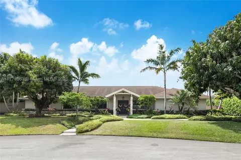 8220 SW 159th St, Palmetto Bay, FL 33157