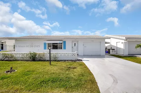 2206 SW 20th Way, Boynton Beach, FL 33426