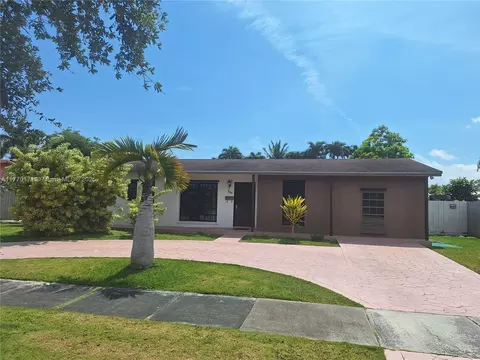 9384 SW 184th Ter, Cutler Bay, FL 33157