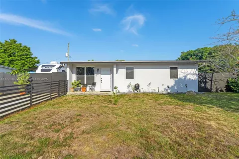 5491 SW 90th Ct, Miami, FL 33165
