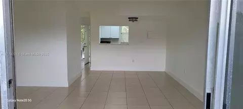 9365 Fontainebleau Blvd #E212, Miami, FL 33172