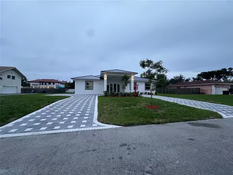 19855 SW 134 Ct, Miami, FL 33177