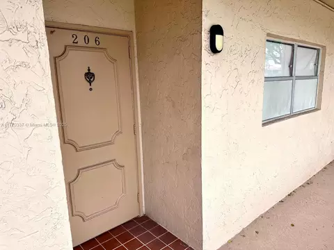 8810 W Mcnab Rd #206, Tamarac, FL 33321