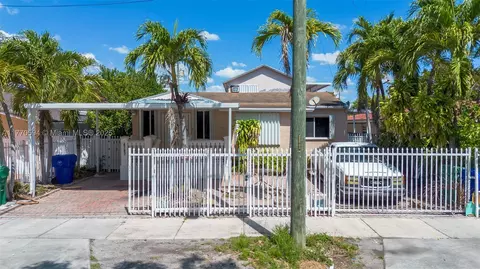 4785 SW 4th St, Miami, FL 33134