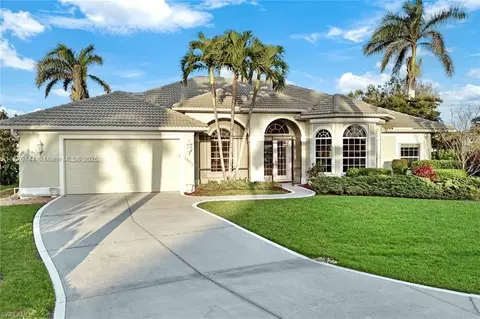 18024 Broadview Dr, Naples, FL 34114 photo 3