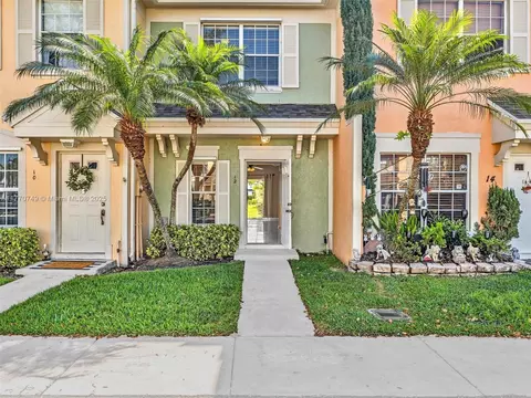 12 Simonton Cir #12, Weston, FL 33326
