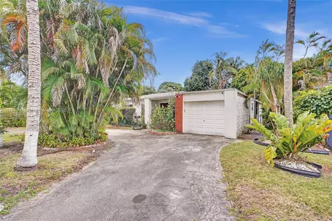 Exterior - 1930 NW 132nd St, Miami, FL 33167 photo 1 of 12