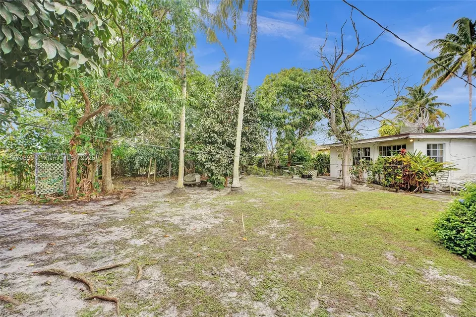 Exterior - 1930 NW 132nd St, Miami, FL 33167 photo 6 of 12