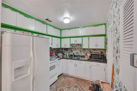 Kitchen - 1930 NW 132nd St, Miami, FL 33167 photo 1 of 1