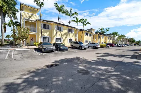 2615 NE 4th St #202, Homestead, FL 33033