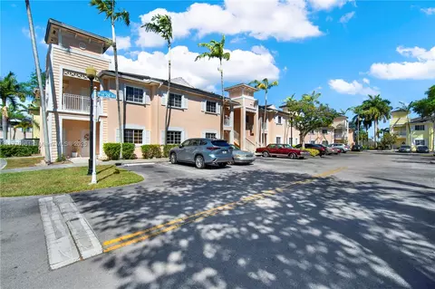 374 NE 26th Ave #203, Homestead, FL 33033