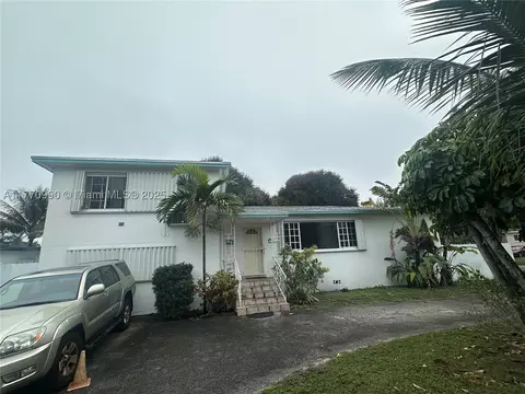 102 NE 122nd St, North Miami, FL 33161