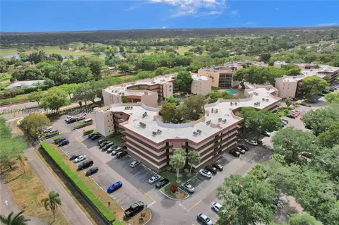 6555 W Broward Blvd #209, Plantation, FL 33317