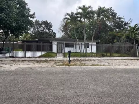 2328 NW 105th St, Miami, FL 33147
