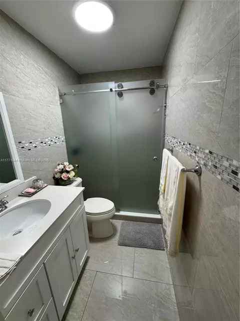 5665 E 7th Ave, Hialeah, FL 33013 photo 21