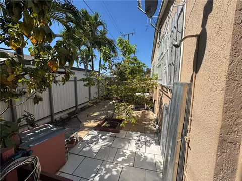 5665 E 7th Ave, Hialeah, FL 33013 photo 7