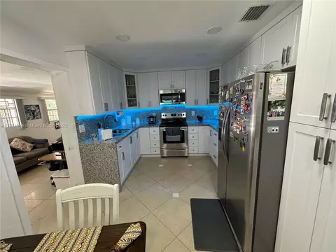 5665 E 7th Ave, Hialeah, FL 33013 photo 16