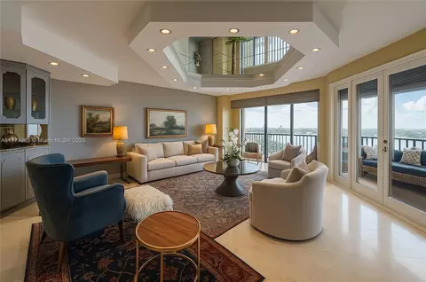 2000 Island Blvd #3009, Aventura, FL 33160