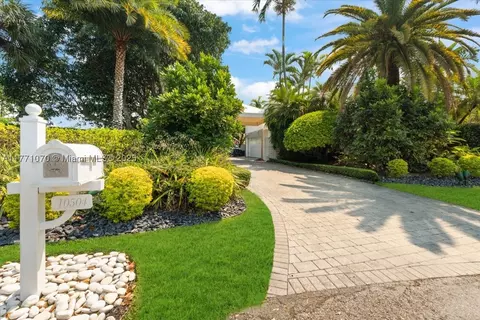10504 SW 129th Ter, Miami, FL 33176