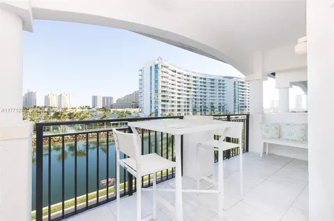 3215 NE 184th St #14404, Aventura, FL 33160