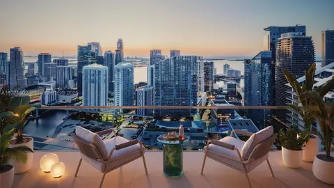 690 SW 1 Ave #3901, Miami, FL 33130