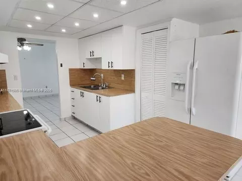 Kitchen - 857 W 79th Pl, Hialeah, FL 33014 photo 2 of 2
