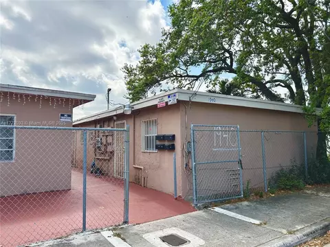 Exterior - 1940 Ali Baba Ave, Opa Locka, FL 33054 photo 2 of 7