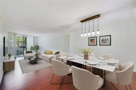 10852 N Kendall Dr #209, Miami, FL 33176