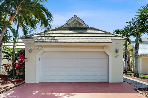 9942 NW 49th Ter, Doral, FL 33178