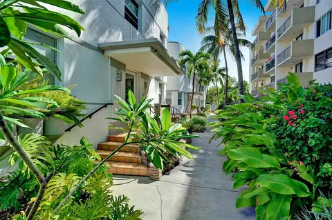 6911 Bay Dr #3, Miami Beach, FL 33141