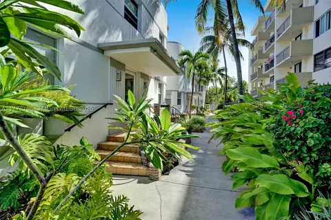 6911 Bay Dr #3, Miami Beach, FL 33141