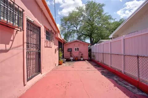 Exterior - 390 E 44th St, Hialeah, FL 33013 photo 5 of 9