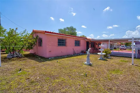 Exterior - 390 E 44th St, Hialeah, FL 33013 photo 2 of 9