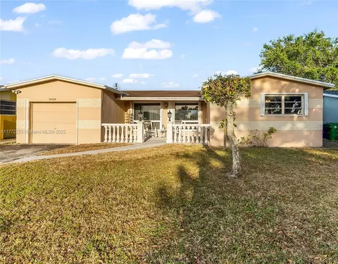 3609 Acapulco Dr, Miramar, FL 33023