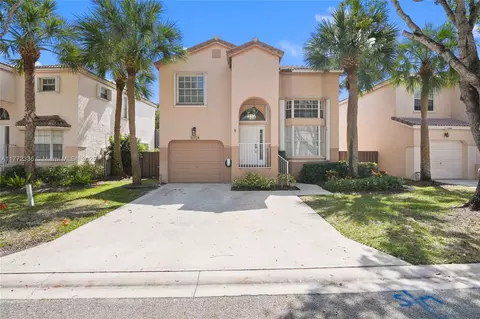 10724 NW 12th Mnr, Plantation, FL 33322