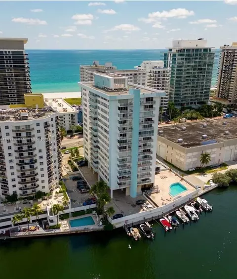 5838 Collins Ave #4D, Miami Beach, FL 33140