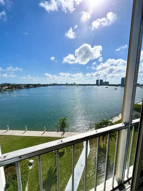 3020 Marcos Dr #S607, Aventura, FL 33160