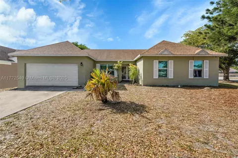 9598 Ashley Dr, Miramar, FL 33025