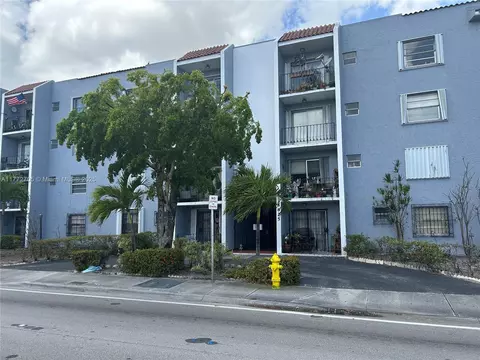 6825 W Flagler St #306, Miami, FL 33144