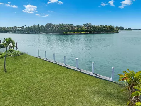 9224 Bay Dr, Surfside, FL 33154