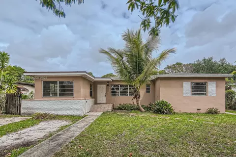 251 NW 149th St, Miami, FL 33168
