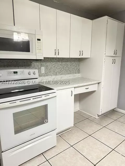 4524 SW 54th St #605-W, Fort Lauderdale, FL 33314