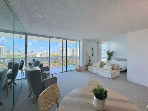 3625 N Country Club Dr #1901, Aventura, FL 33180