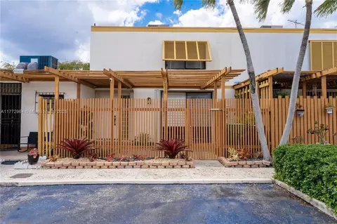 1238 SW 131st Place Cir W #1238, Miami, FL 33184